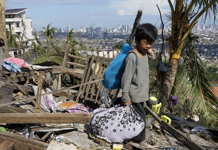 Super Typhoon Rai devastates the Philippines 